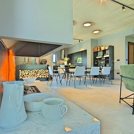 Vila Beautiful Villa In Zminj With Swimming Pool *